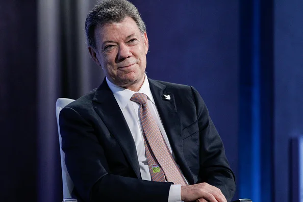 Presidente da Colômbia confirma desarmamento completo das Farc