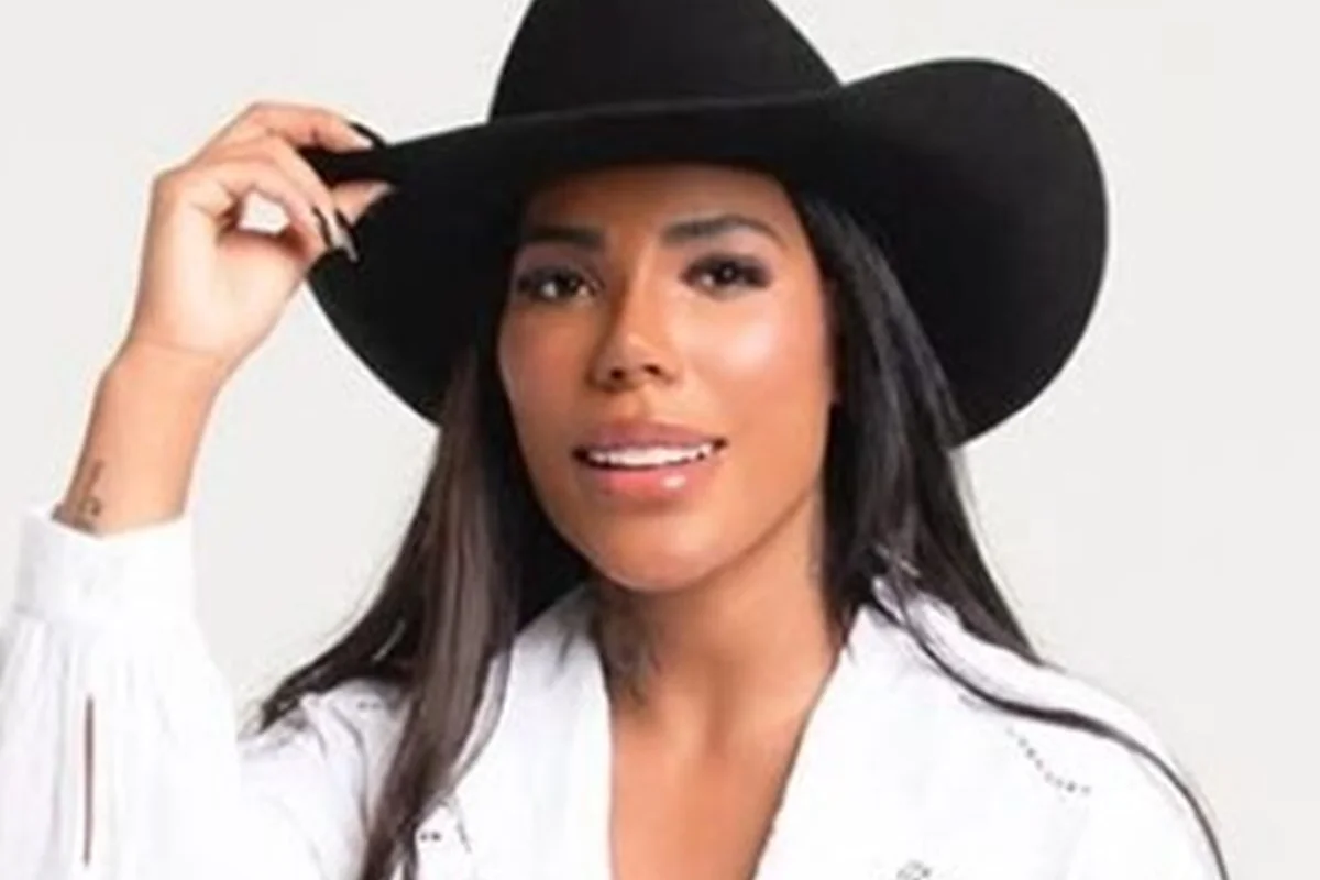 Carol Lekker se envolveu em uma confusão e foi expulsa do reality rural da Record Carol Lekker se envolveu em uma confusão e foi expulsa do reality rural da Record