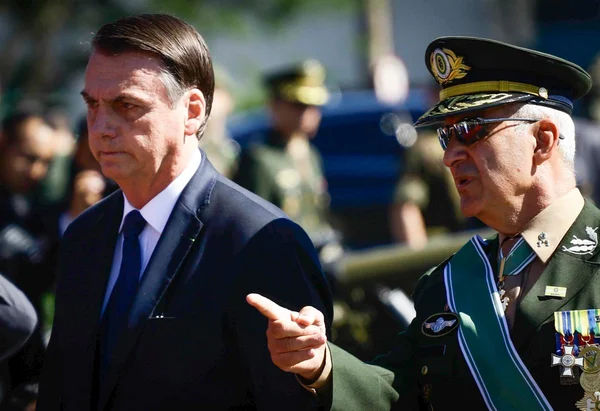 General Ramos entra no lugar de Santos Cruz na Secretaria de Governo