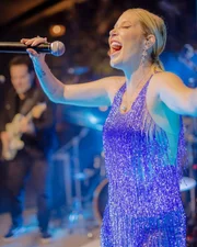 No sábado, a cantora Luiza Possi realiza uma apresentação gratuita no Shopping Butantã em homenagem aos pais