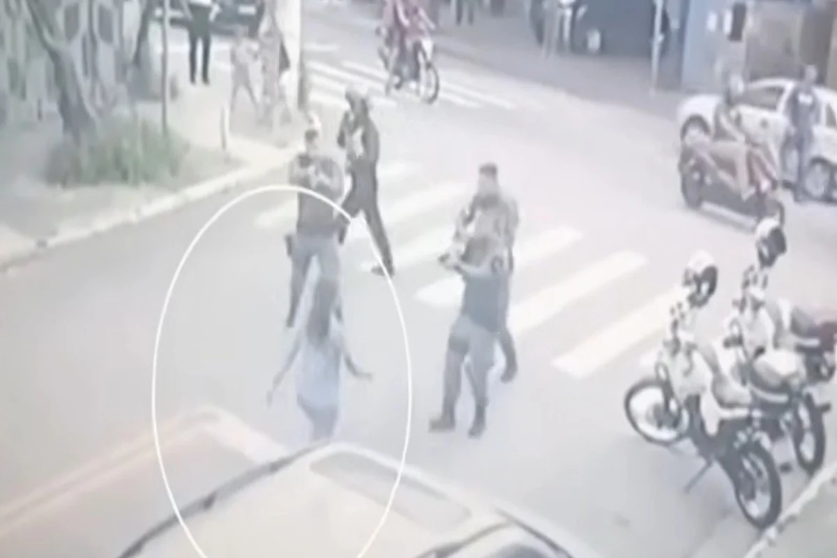 PM atira e mata mulher que estaria em surto psicótico em rua da zona norte