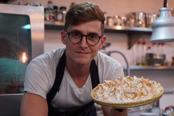 Cozinha de Solteiro: prepare a clássica torta de limão com merengue