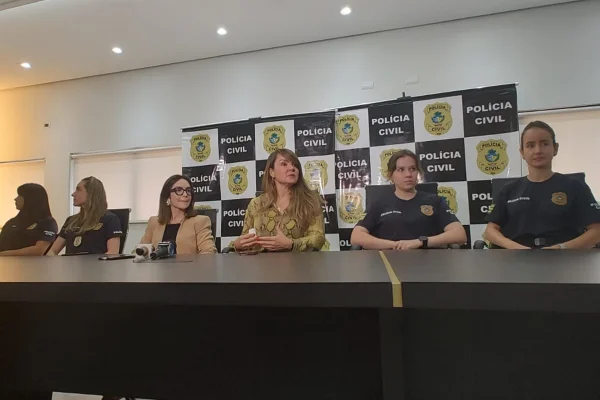 Equipe da Polícia Civil de Goiás formada só por mulheres apresenta caso do pastor Passamani