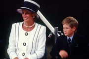 Princesa Diana e príncipe Harry