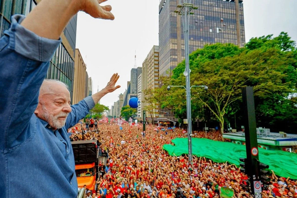 Presidente Luiz Inácio Lula da Silva (PT) em ato na Avenida Paulista Presidente Luiz Inácio Lula da Silva (PT) em ato na Avenida Paulista