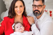 Letícia Cazarré, Juliani Cazarré e a filha Maria Guilhermina.