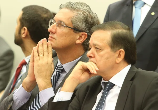 Comissão inicia debate do parecer do impeachment de Dilma. Acompanhe