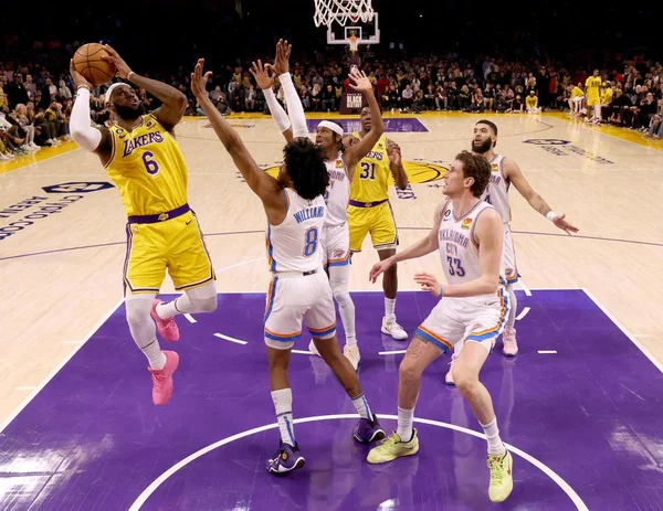 Oklahoma derrota Lakers na NBA - Metrópoles
