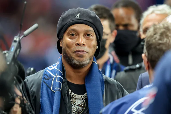 Ronaldinho Gaúcho é anunciado por time de futebol de 7