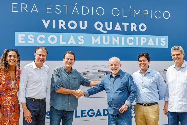 Imagem colorida de Anielle Franco, Camilo Santana, Eduardo Paes, Lula, Fufuca e Márcio Macêdo no Rio de Janeiro - Metrópoles