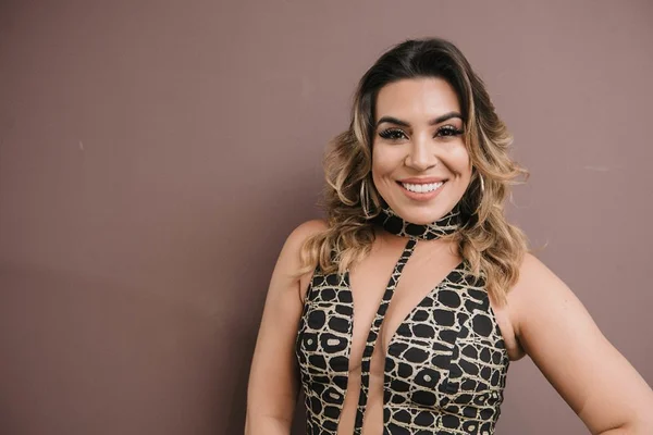 Naiara Azevedo posta antes e depois de eliminar 30 kg