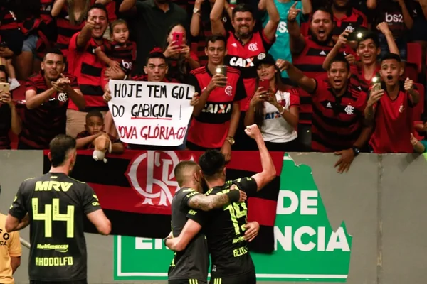 Com público, presidente do Flamengo indica jogo no Mané Garrincha