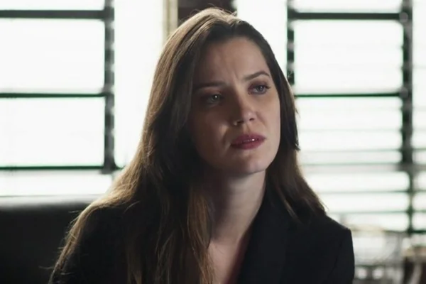 A Dona do Pedaço: Fabiana fica na pior ao ter crimes descobertos