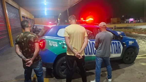 imagem colorida homens presos por sequestrarem e internarem mulher em goiania