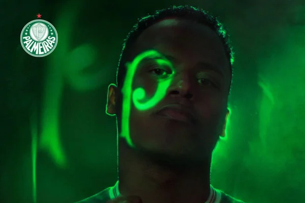 Internet ironiza anúncio de Jhon Arias pelo Palmeiras: “Está triste?”