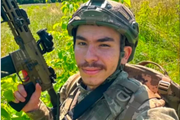 Brasileiro de 24 anos morre em guerra na Ucrânia