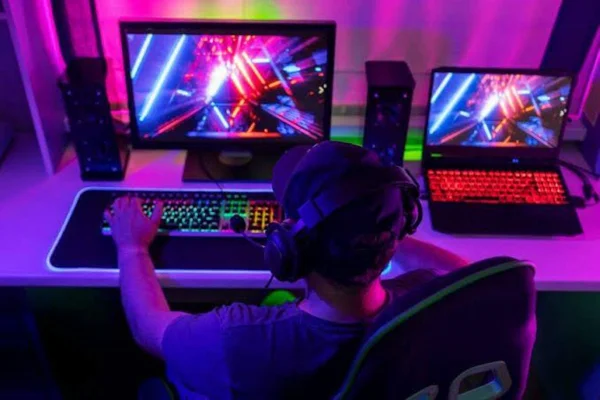 O Sol Nascente será palco da primeira edição do evento Cultura Gamer, iniciativa desenvolvida pelo Instituto Eleva. O projeto buscar oferecer cursos gratuitos voltados para o universo dos jogos e do mundo digital, proporcionando aos moradores da região uma experiência única de capacitação e desenvolvimento profissional.