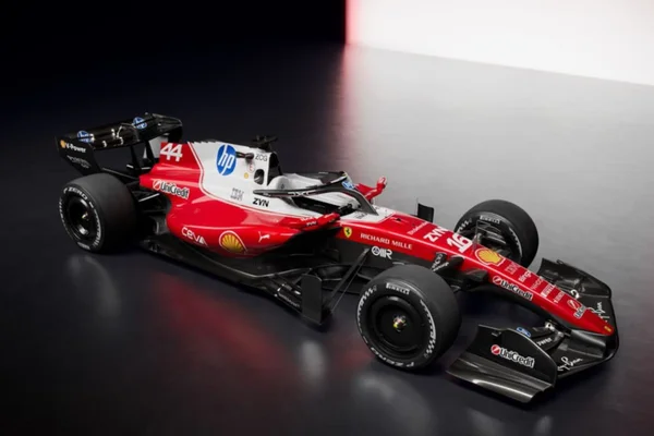 F1: Ferrari apresenta novo carro para temporada 2026