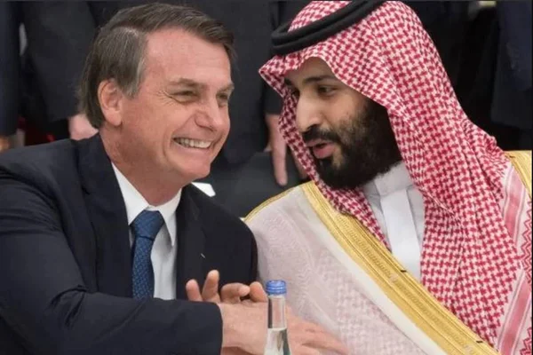 PF descobre que 2º pacote de joias está no acervo privado de Bolsonaro