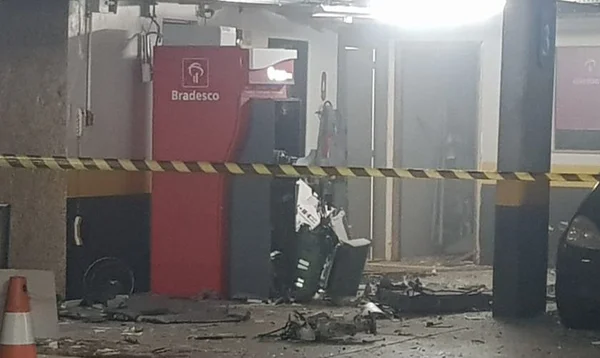 Para entrar em hotel e explodir caixas, ladrões fizeram “reserva fake”