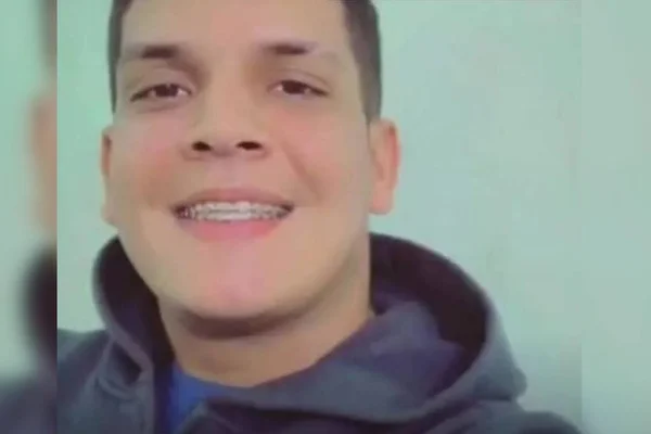 Imagem colorida mostra o trocedor do abc leonardo lucas morto por policial durante confusão entre torcidas organizadas - Metrópoles