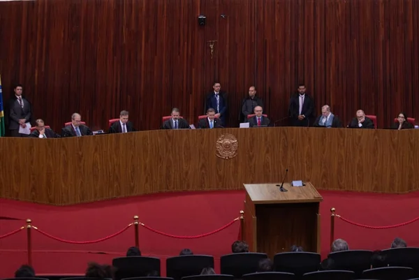 Julgamento de José Roberto Arruda no TSE