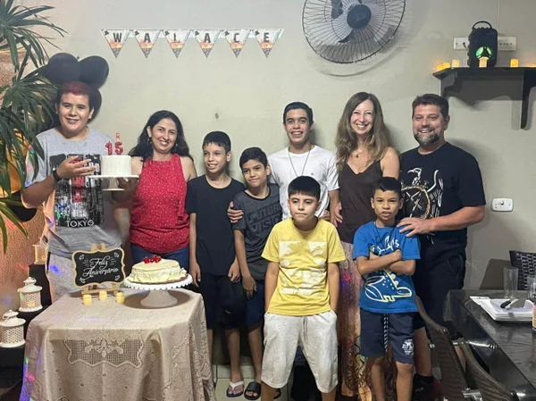 Adoção tardia: conheça história de casal que driblou preconceito