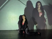 Charli faz das lingeries um destaque visual do álbum 