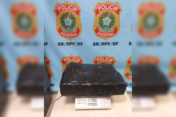 PF prende passageira com 17 kg de maconha em aeroporto de Brasília