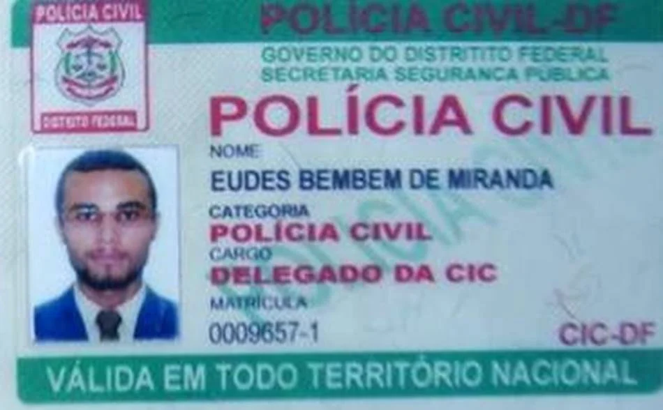 Eudes Bembem de Miranda, 42 anos, acusado de, há pelo menos 10 anos, se passar por diferentes carreiras do funcionalismo público Eudes Bembem de Miranda, 42 anos, acusado de, há pelo menos 10 anos, se passar por diferentes carreiras do funcionalismo público