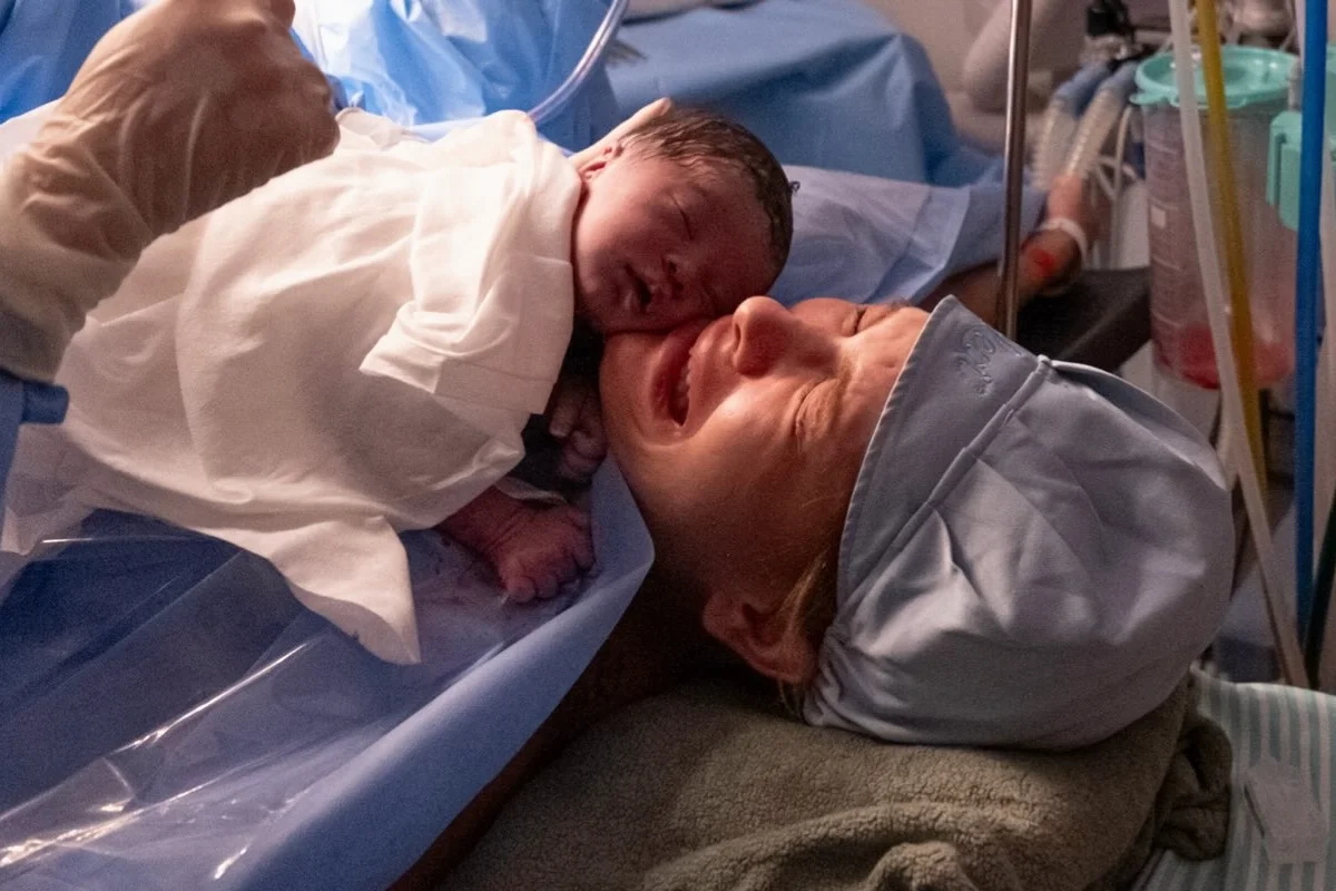 Lore Improta relembra trauma no parto de 15 horas de Levi, 2º filho com Léo Santana Lore Improta relembra trauma no parto de 15 horas de Levi, 2º filho com Léo Santana