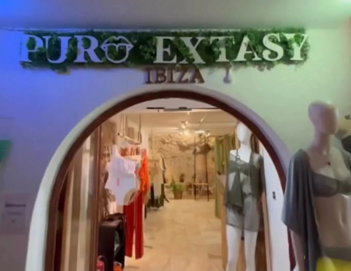 A fachada da Puro Extasy em Ibiza. Empresa é ligada a Malu Cavalcante, filha do principal assessor de Arthur Lira A fachada da Puro Extasy em Ibiza. Empresa é ligada a Malu Cavalcante, filha do principal assessor de Arthur Lira