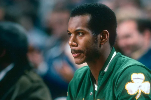 Kermit Washington pelo Boston Celtics