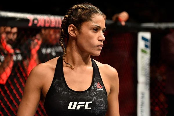 Vídeo: ex-UFC quebra braço de adversária em “Jiu-Jitsu com tapas”