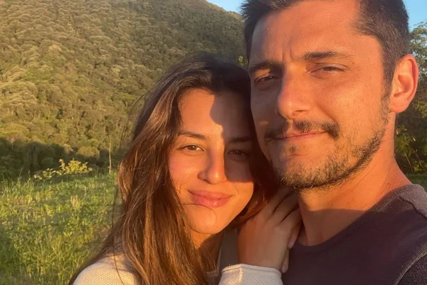 Foto colorida de Bruno Gissoni e Yanna Lavigne - Metrópoles