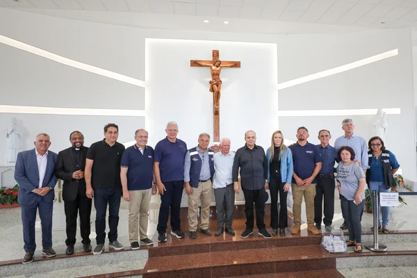 Governador inaugura reforma da Praça Padre Roque e autoriza obras viárias no Núcleo Bandeirante e Park Way