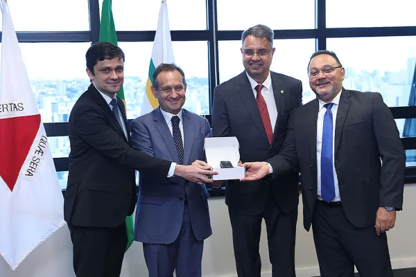 Sob risco, oficiais de Justiça usarão câmeras corporais em BH. Entenda