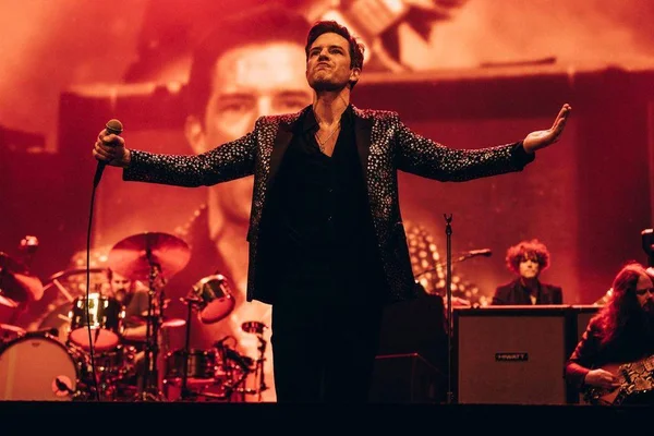 The Killers leva público ao delírio em dois shows lotados no Canadá