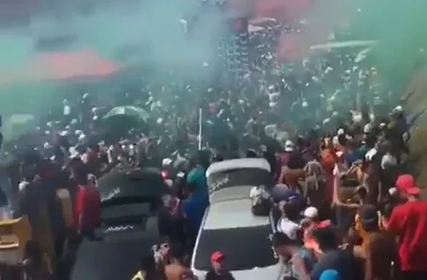 Foto colorida mostra Baile da Dz7 no episódio conhecido como "Massacre de Paraisópolis"