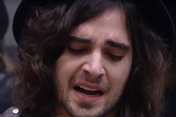 BBB21: Fiuk diz precisar de prêmio pois “vendeu guitarra” e vira piada