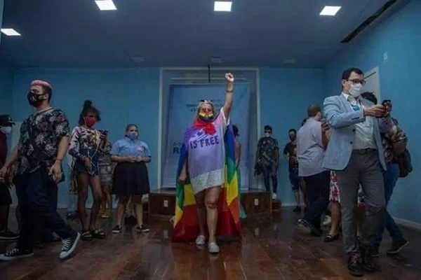 CasaNem é abrigo para dezenas de pessoas que não tiveram o apoio da família. Ajude! CasaNem é abrigo para dezenas de pessoas que não tiveram o apoio da família. Ajude!