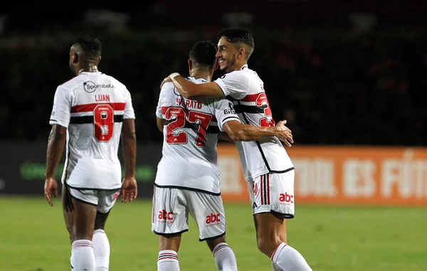 São Paulo derrota Puerto Cabello e mantém liderança na Sul-Americana