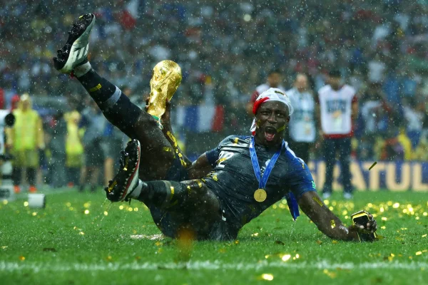 Foto colorida de Benjamin Mendy - Metrópoles