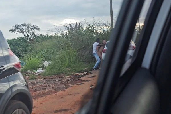 homens fazendo sexo em rua do DF