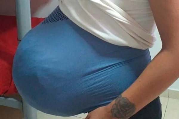 Falsa grávida é presa com “bebê” de 4 kg de maconha