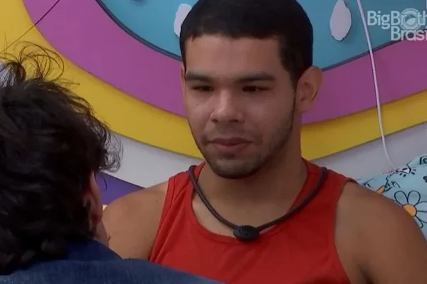 Vyni pede noite quente a Eli