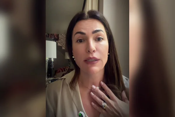Dentista denunciada por pacientes rebate: “Já chegam com deformidades”