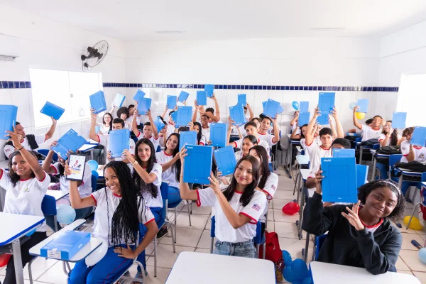 entrega de tablets no maranhão