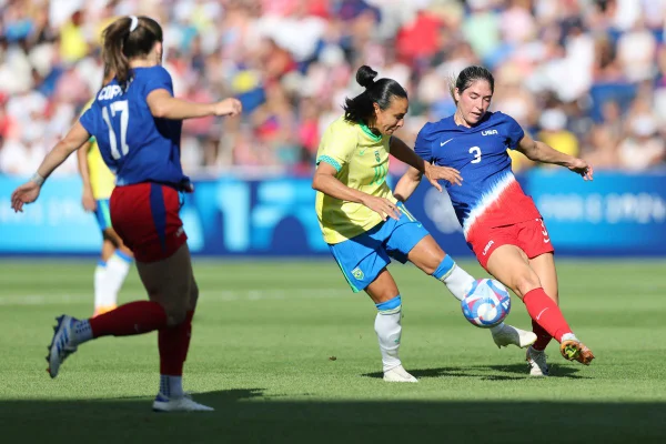 Não deu! Brasil perde para EUA e fica com a prata no futebol feminino