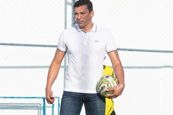 Equipe de Lúcio, ex-zagueiro da Seleção, atualiza quadro após acidente - Metrópoles